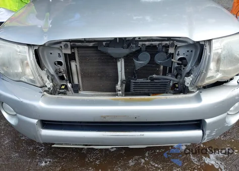 2011 Toyota Tacoma Base V6 из США, поврежденный, VIN 3TMLU4EN8BM075879